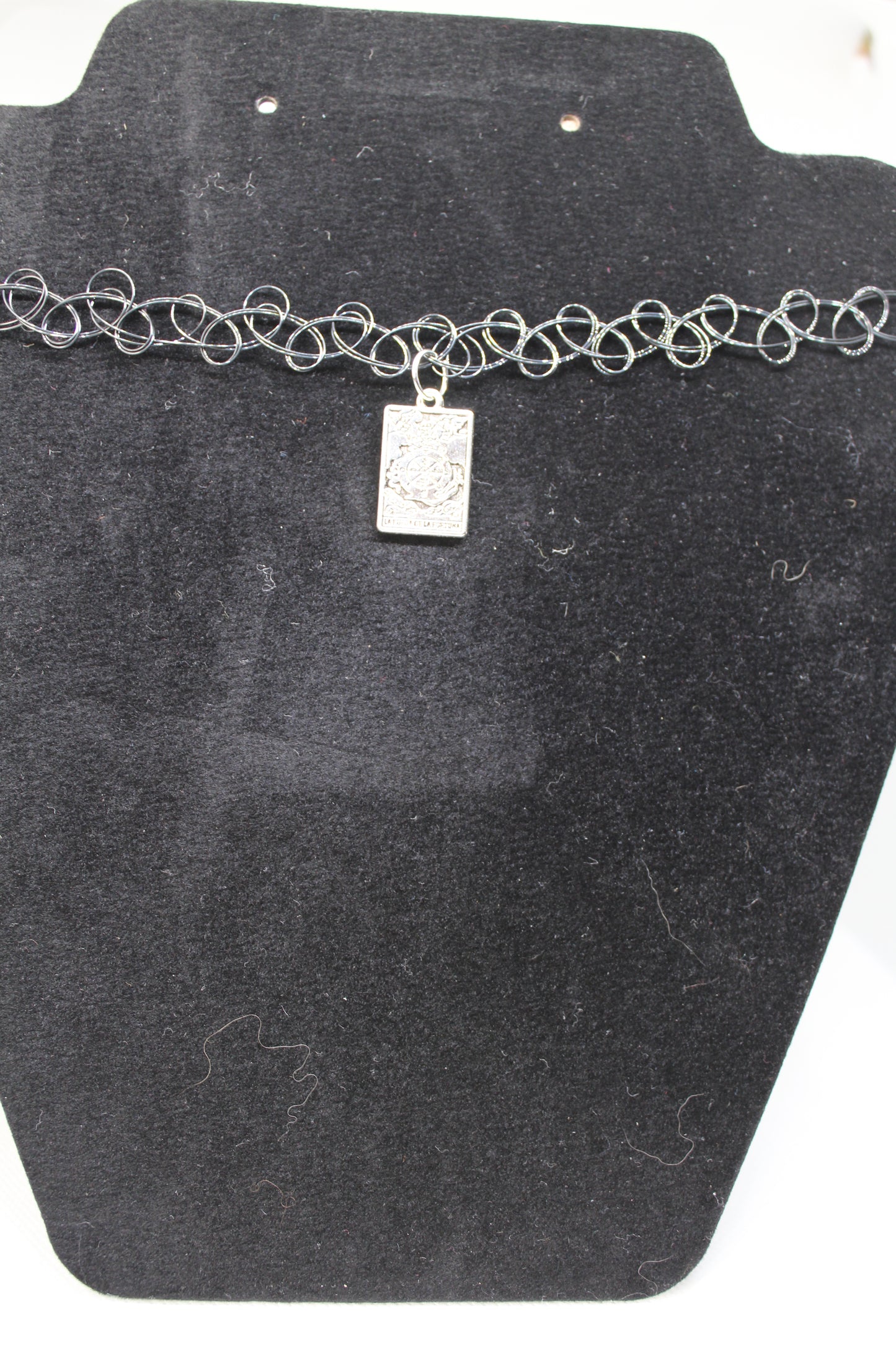 Choker style