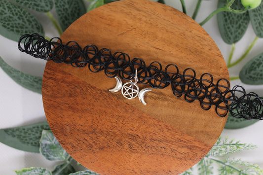 Choker style