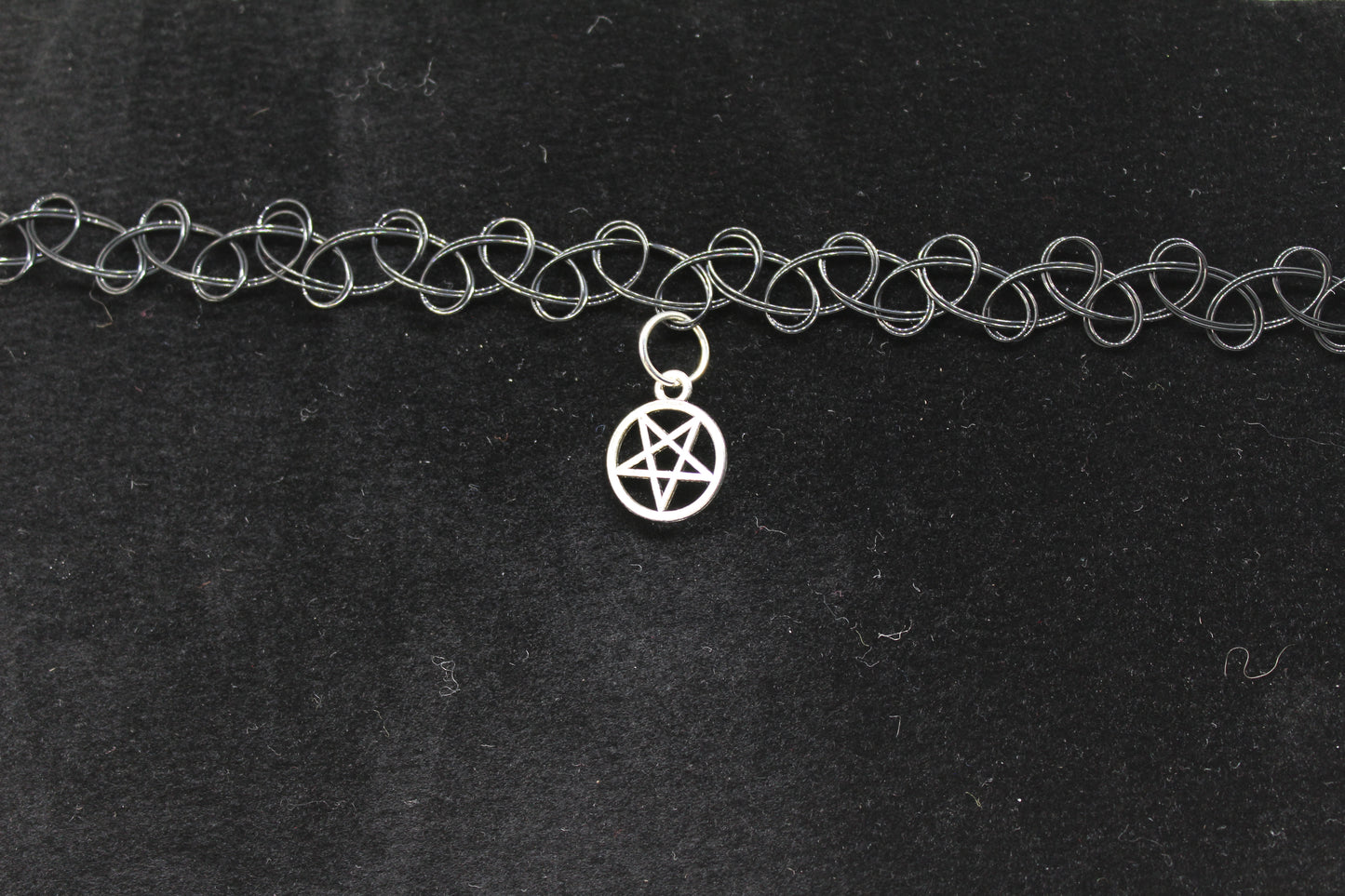 Choker style